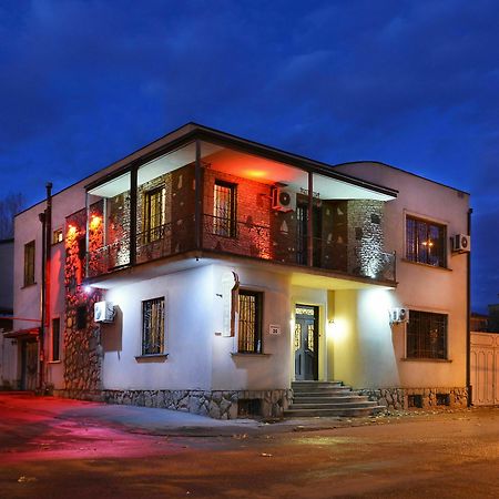La Strada Hotel Тбилиси Екстериор снимка
