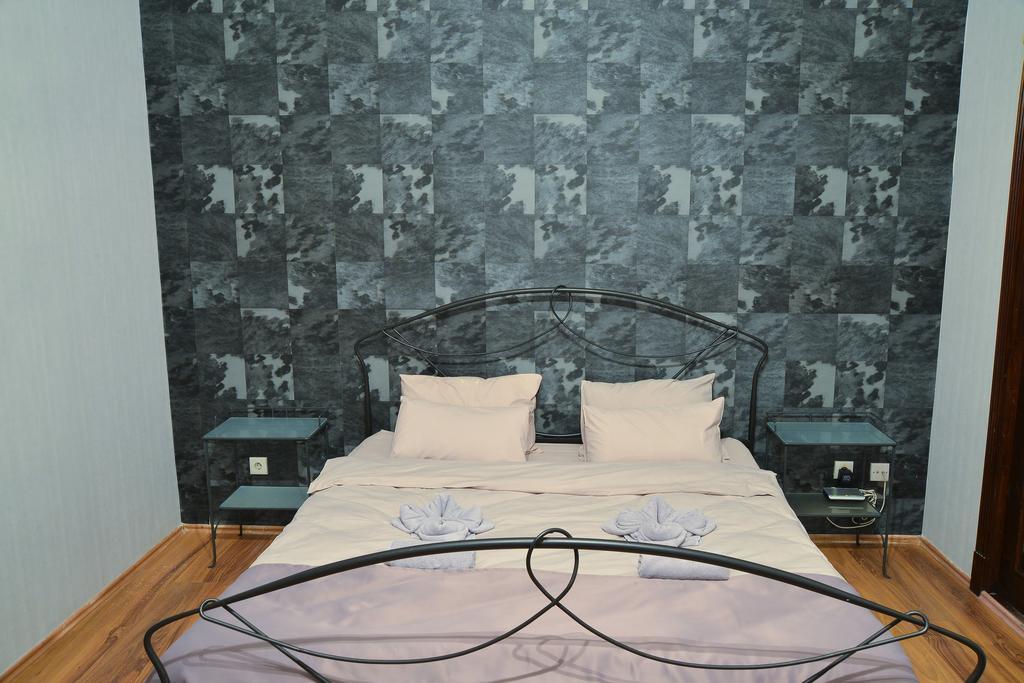 La Strada Hotel Тбилиси Стая снимка