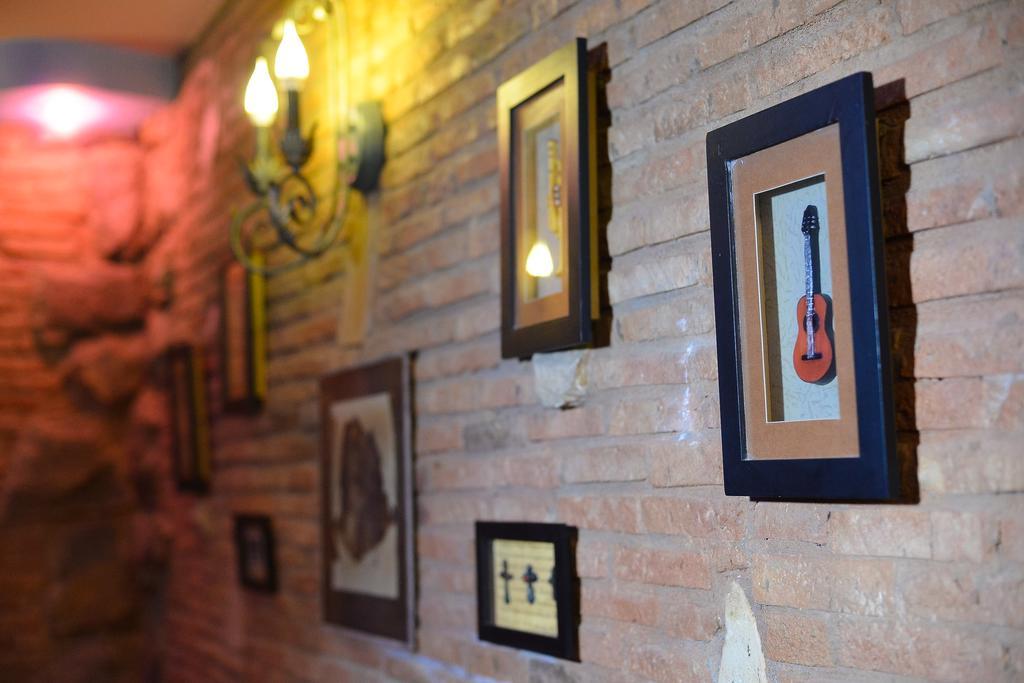 La Strada Hotel Тбилиси Екстериор снимка