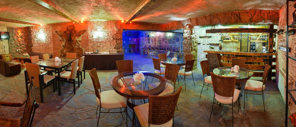 La Strada Hotel Тбилиси Екстериор снимка