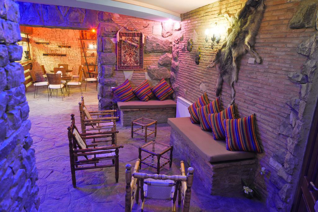 La Strada Hotel Тбилиси Екстериор снимка