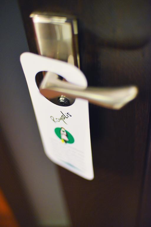 La Strada Hotel Тбилиси Екстериор снимка