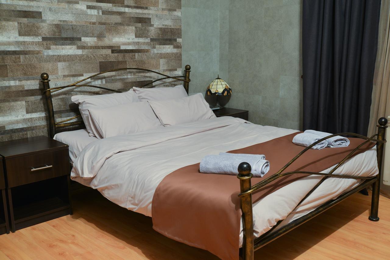 La Strada Hotel Тбилиси Екстериор снимка