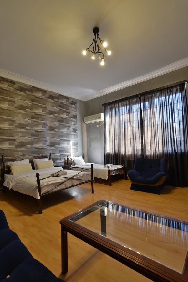 La Strada Hotel Тбилиси Екстериор снимка
