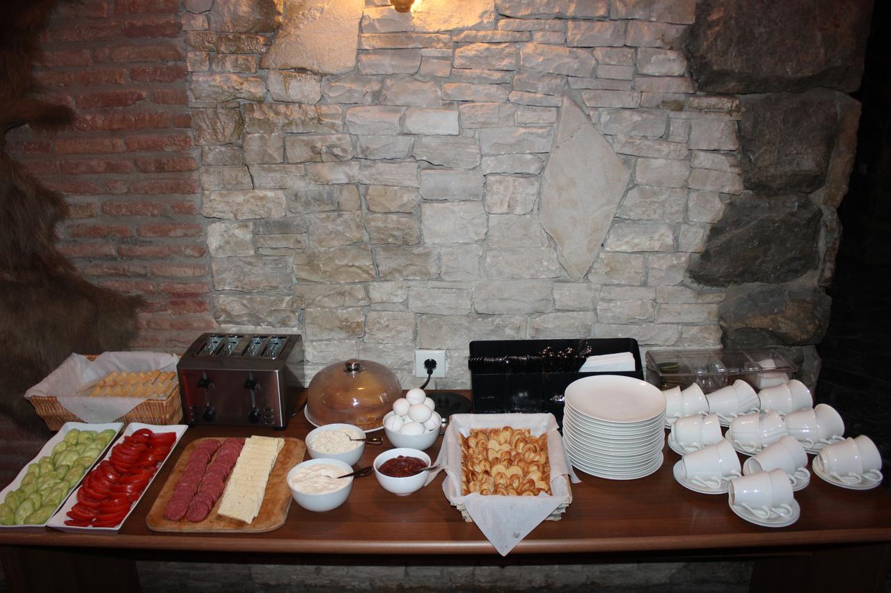 La Strada Hotel Тбилиси Екстериор снимка